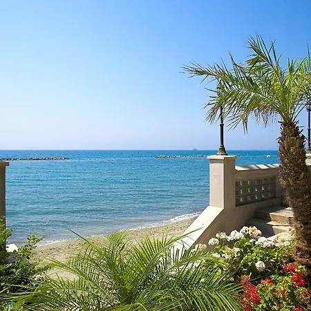 Aquarius Hotel 2*