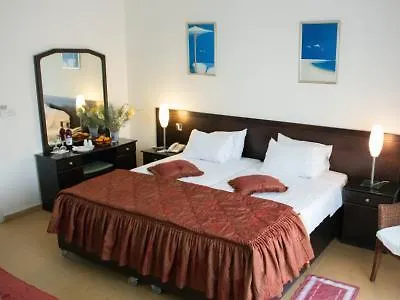 Aquarius Hotel Limisso